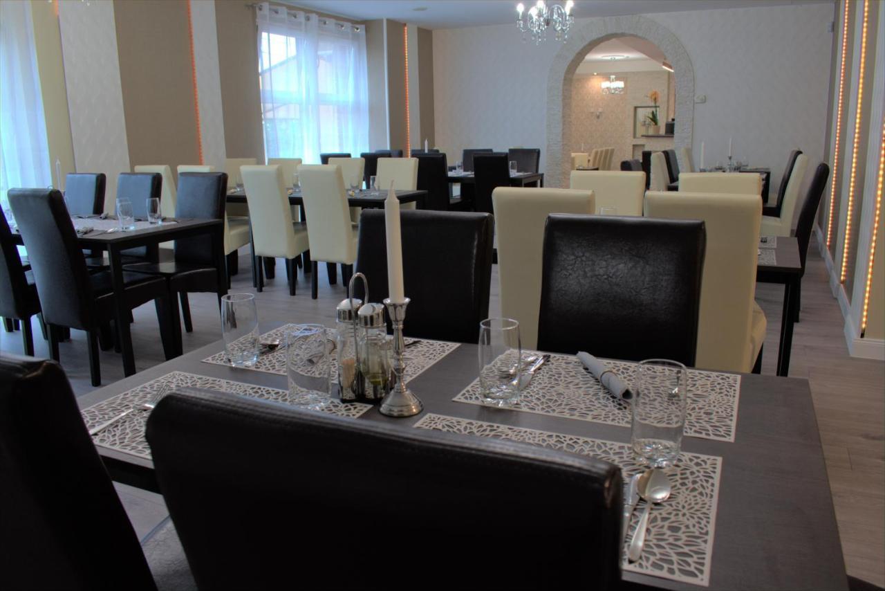 Libra Hotel Veresegyház Εξωτερικό φωτογραφία