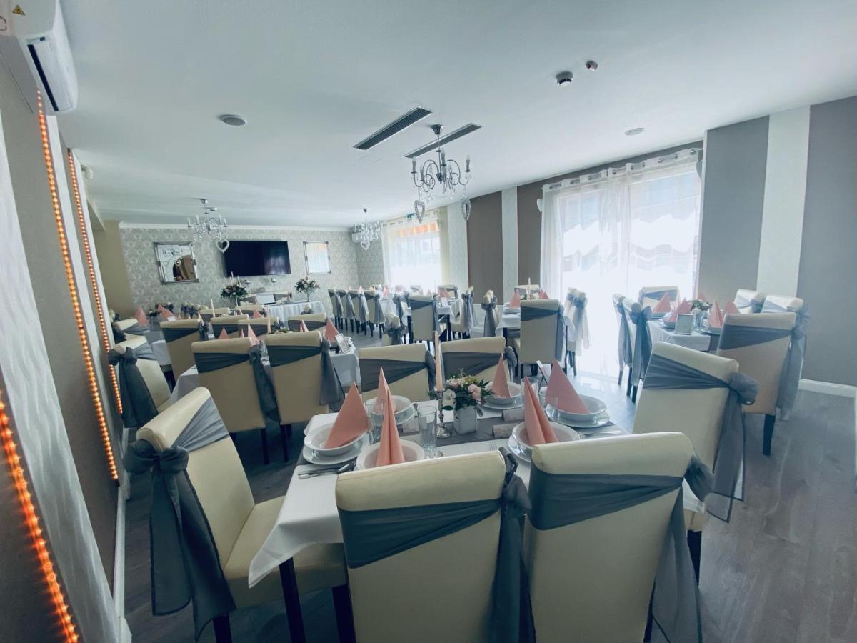 Libra Hotel Veresegyház Εξωτερικό φωτογραφία