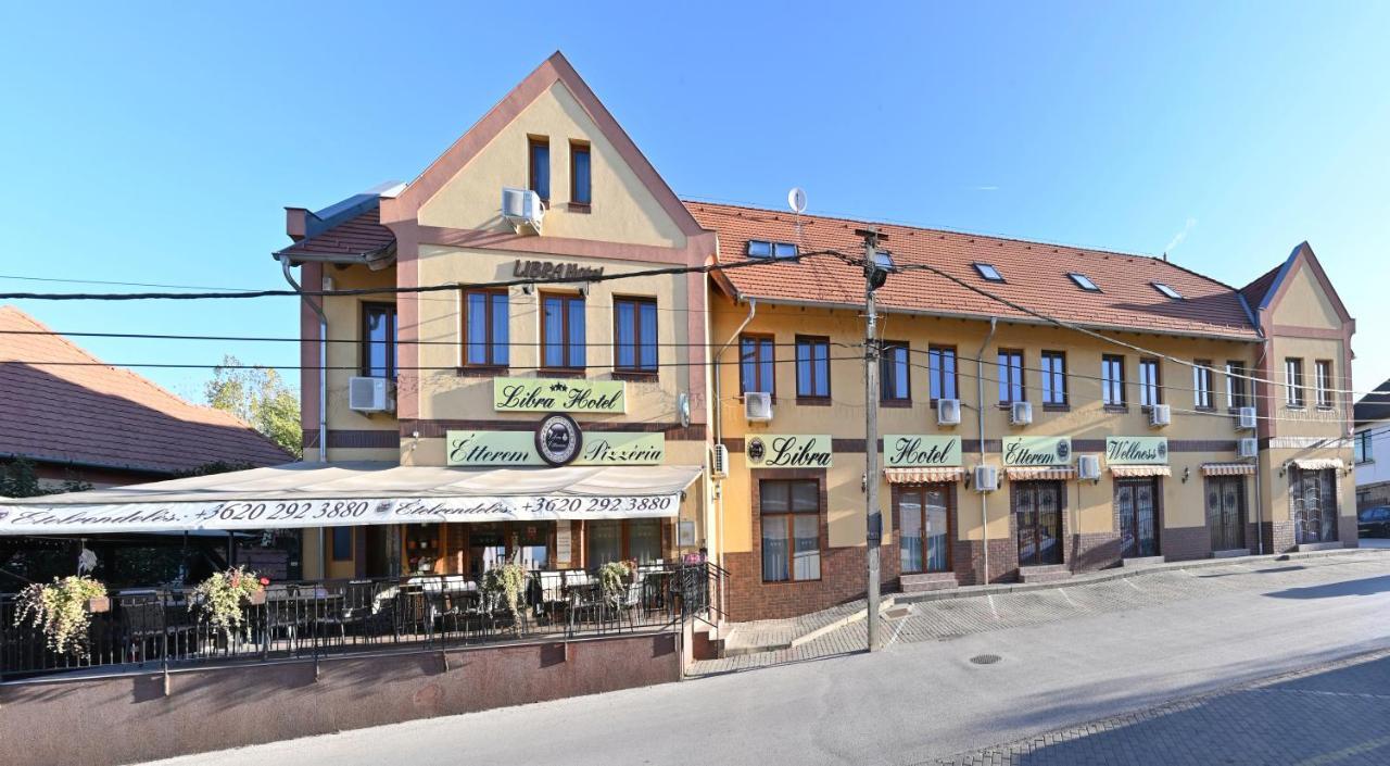 Libra Hotel Veresegyház Εξωτερικό φωτογραφία