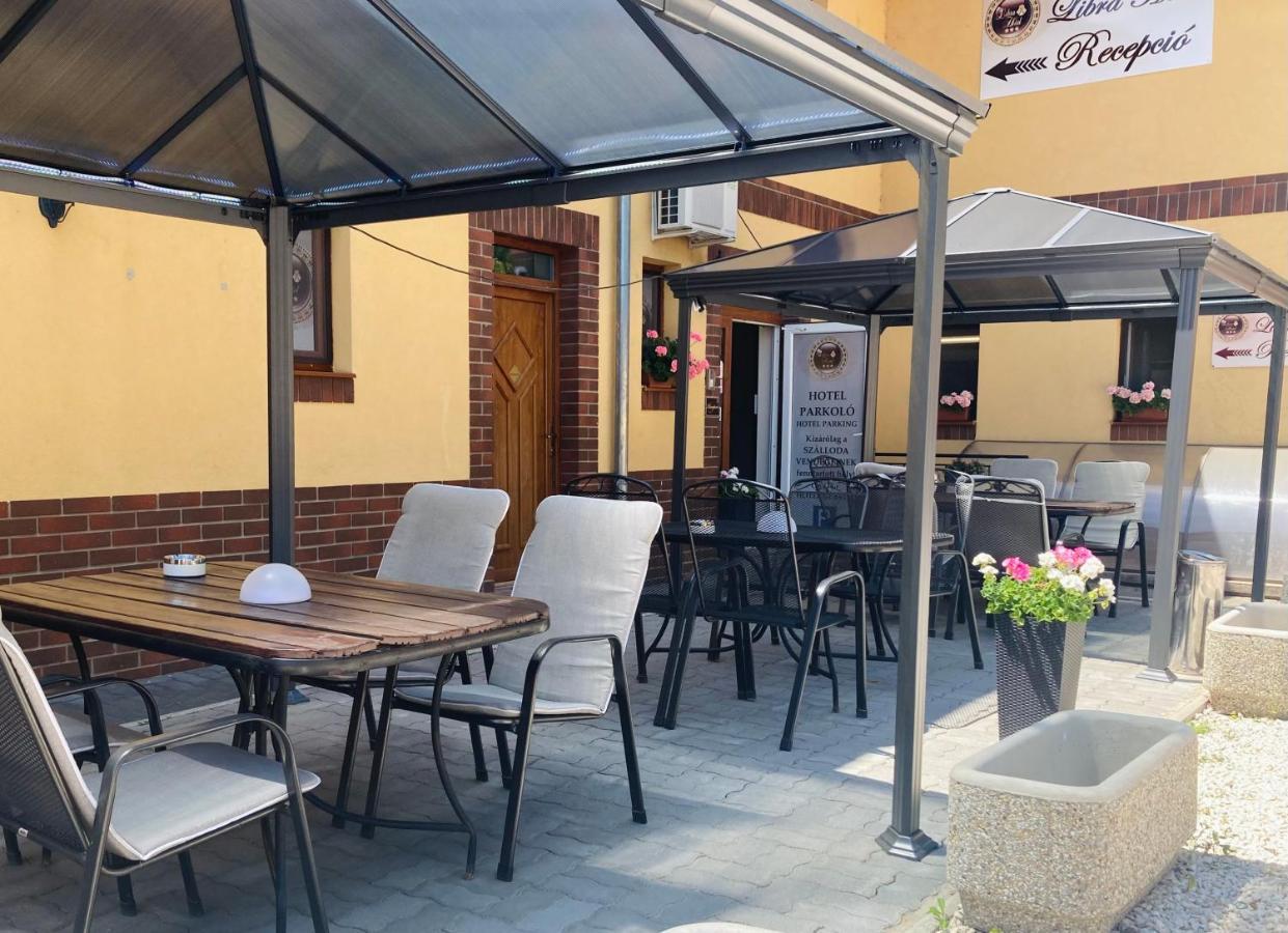 Libra Hotel Veresegyház Εξωτερικό φωτογραφία