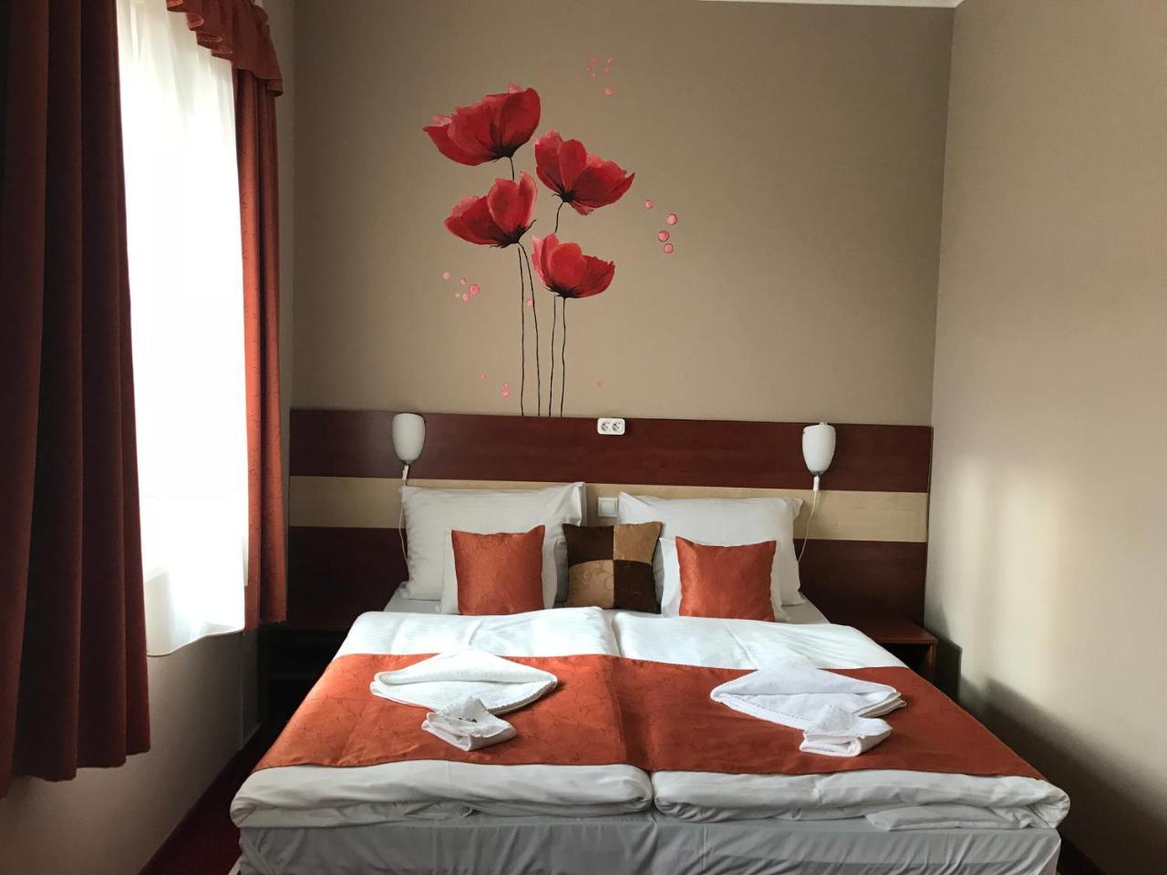 Libra Hotel Veresegyház Εξωτερικό φωτογραφία
