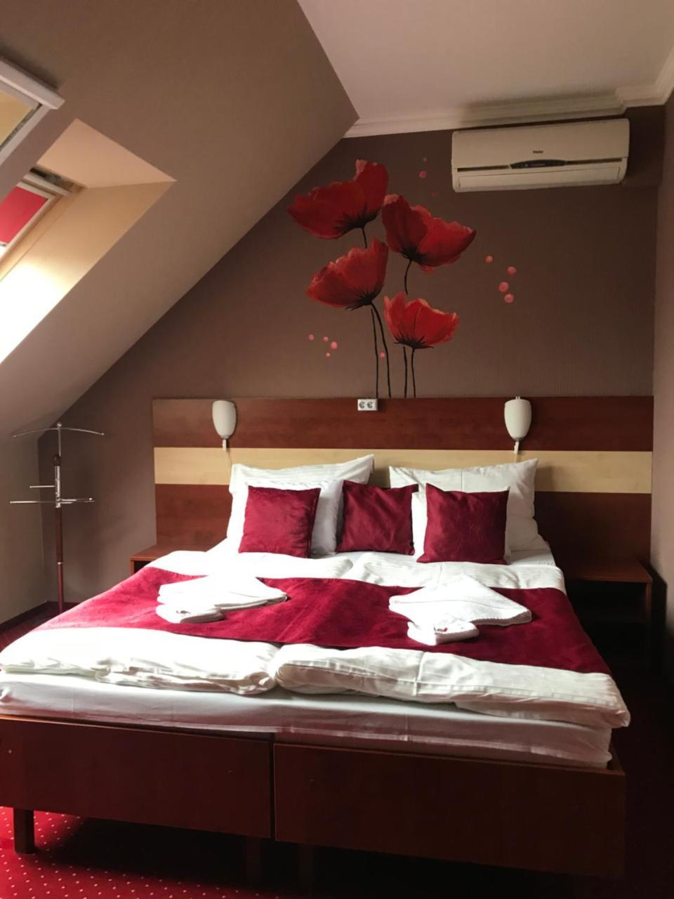 Libra Hotel Veresegyház Εξωτερικό φωτογραφία