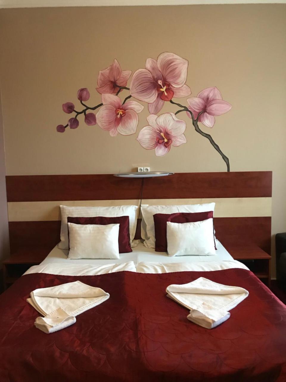 Libra Hotel Veresegyház Εξωτερικό φωτογραφία